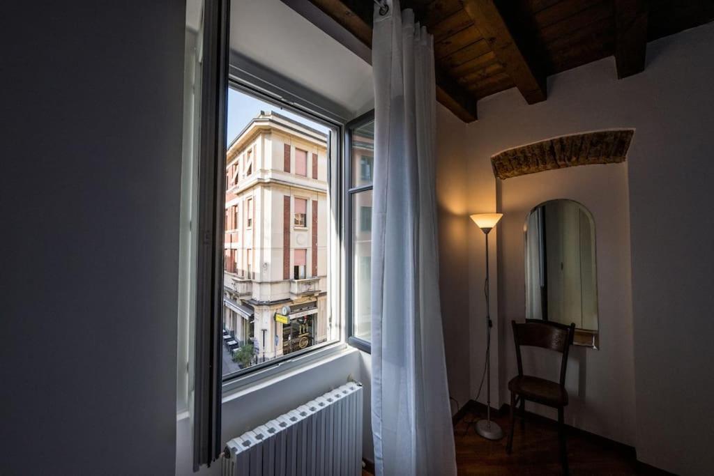 Wonderful Two Floors Apartment Milan Bagian luar foto