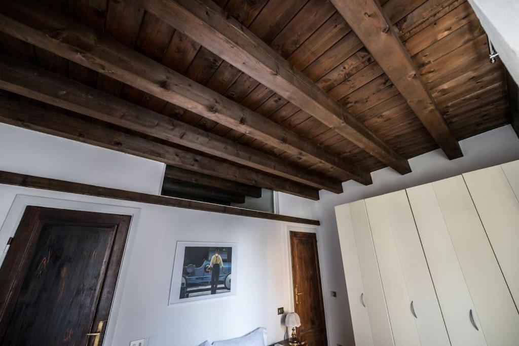 Wonderful Two Floors Apartment Milan Bagian luar foto