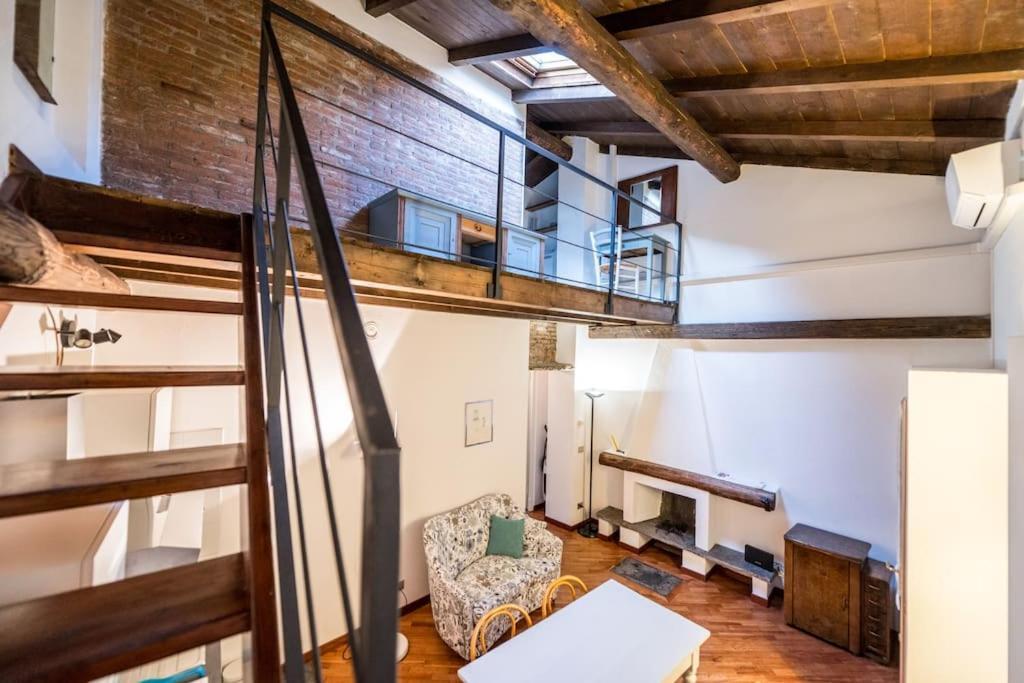 Wonderful Two Floors Apartment Milan Bagian luar foto