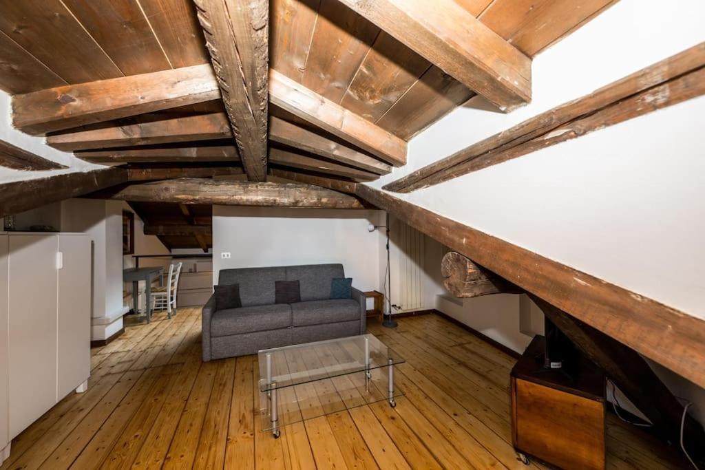 Wonderful Two Floors Apartment Milan Bagian luar foto