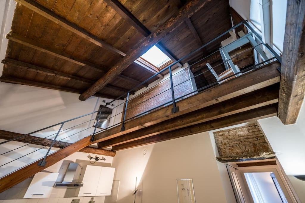 Wonderful Two Floors Apartment Milan Bagian luar foto