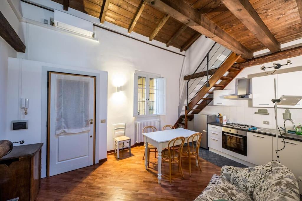 Wonderful Two Floors Apartment Milan Bagian luar foto