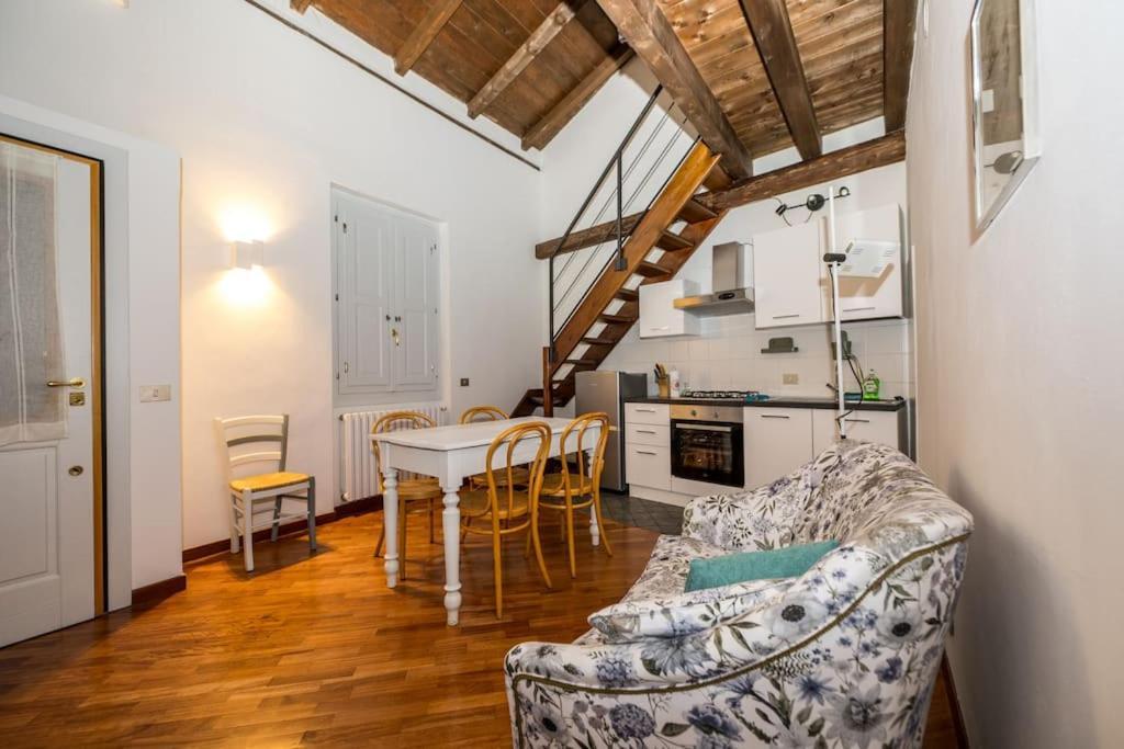Wonderful Two Floors Apartment Milan Bagian luar foto