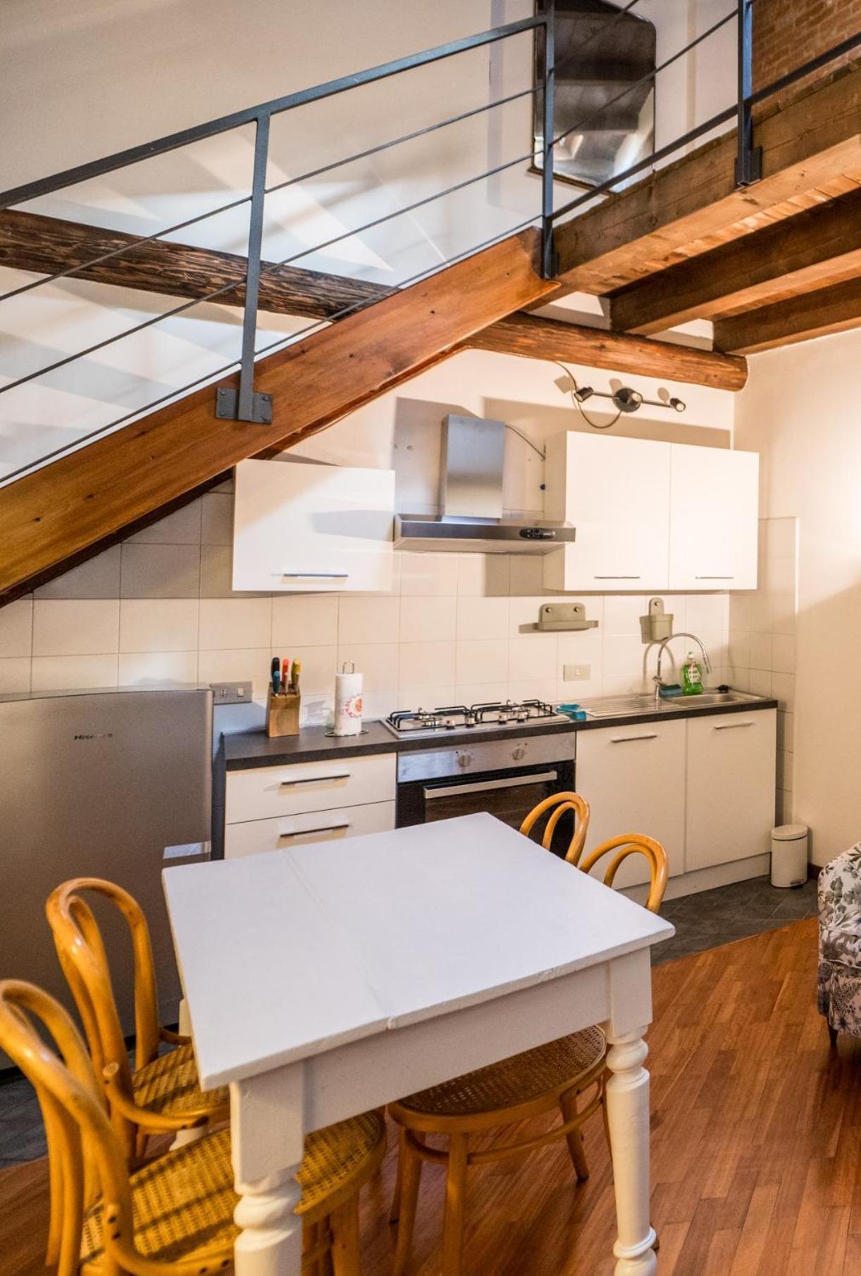 Wonderful Two Floors Apartment Milan Bagian luar foto