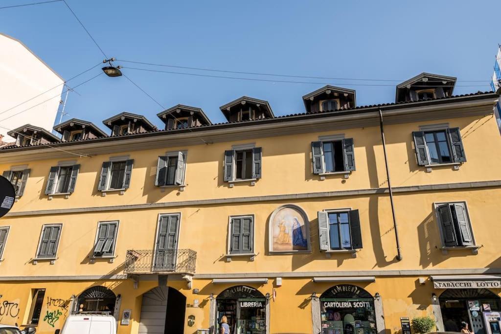 Wonderful Two Floors Apartment Milan Bagian luar foto